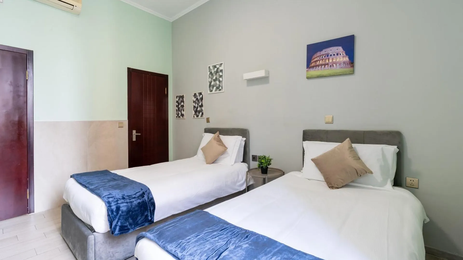 Leoni Di Giada Guesthouse - Close To Central Station Roma Itália