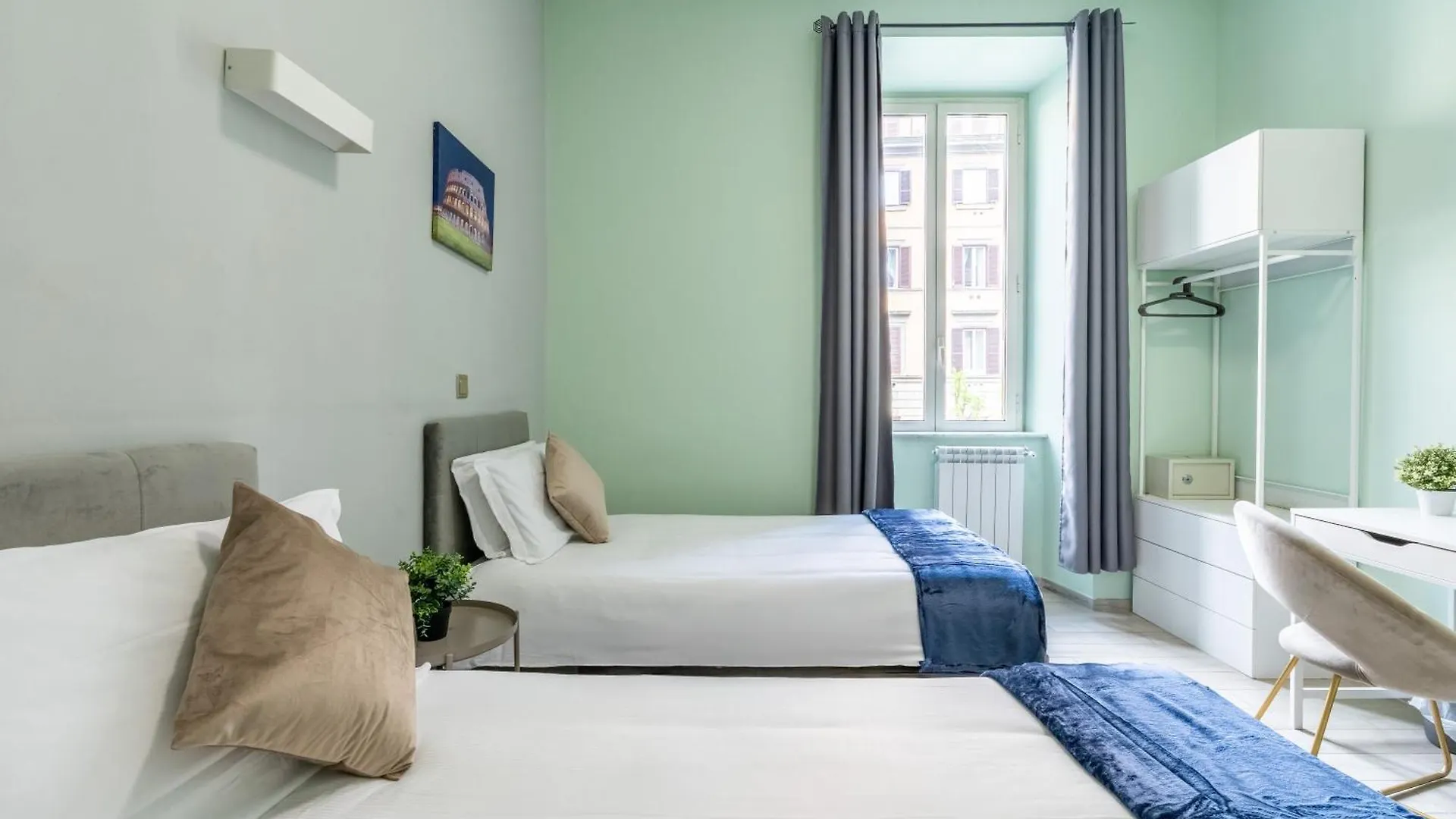 Leoni Di Giada Guesthouse - Close To Central Station Roma 3*,  Itália