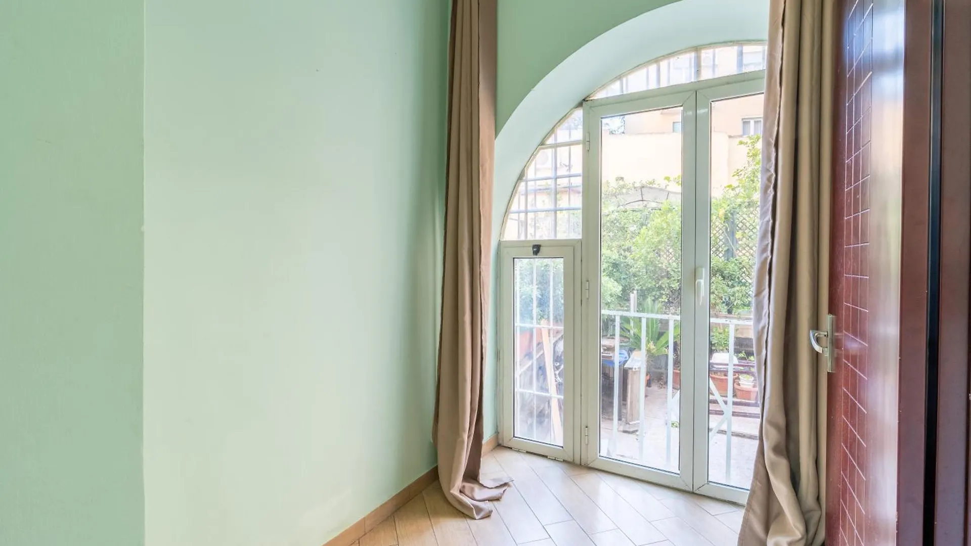 Bed & Breakfast Leoni Di Giada Guesthouse - Close To Central Station Rome