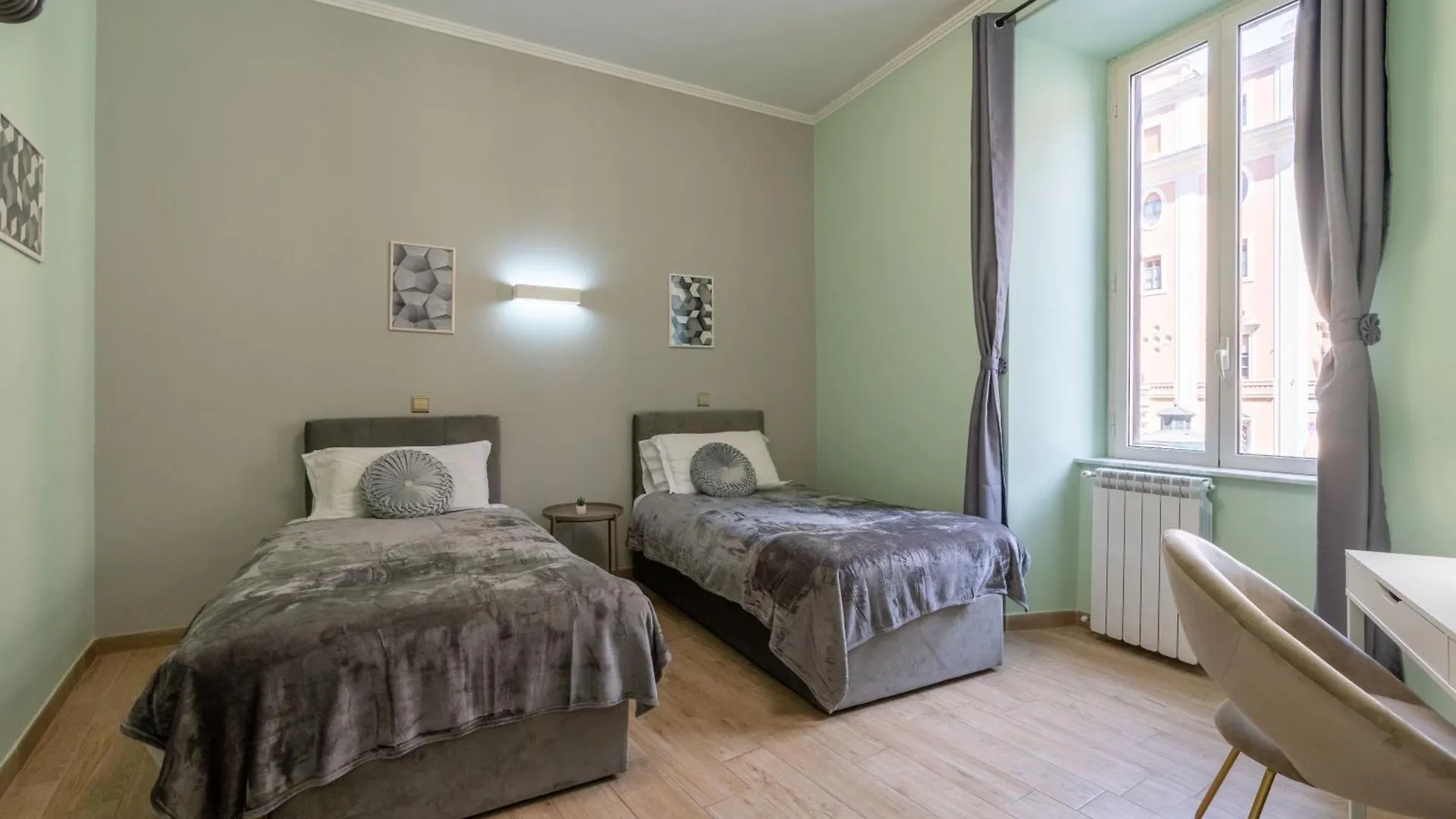 Leoni Di Giada Guesthouse - Close To Central Station Rome