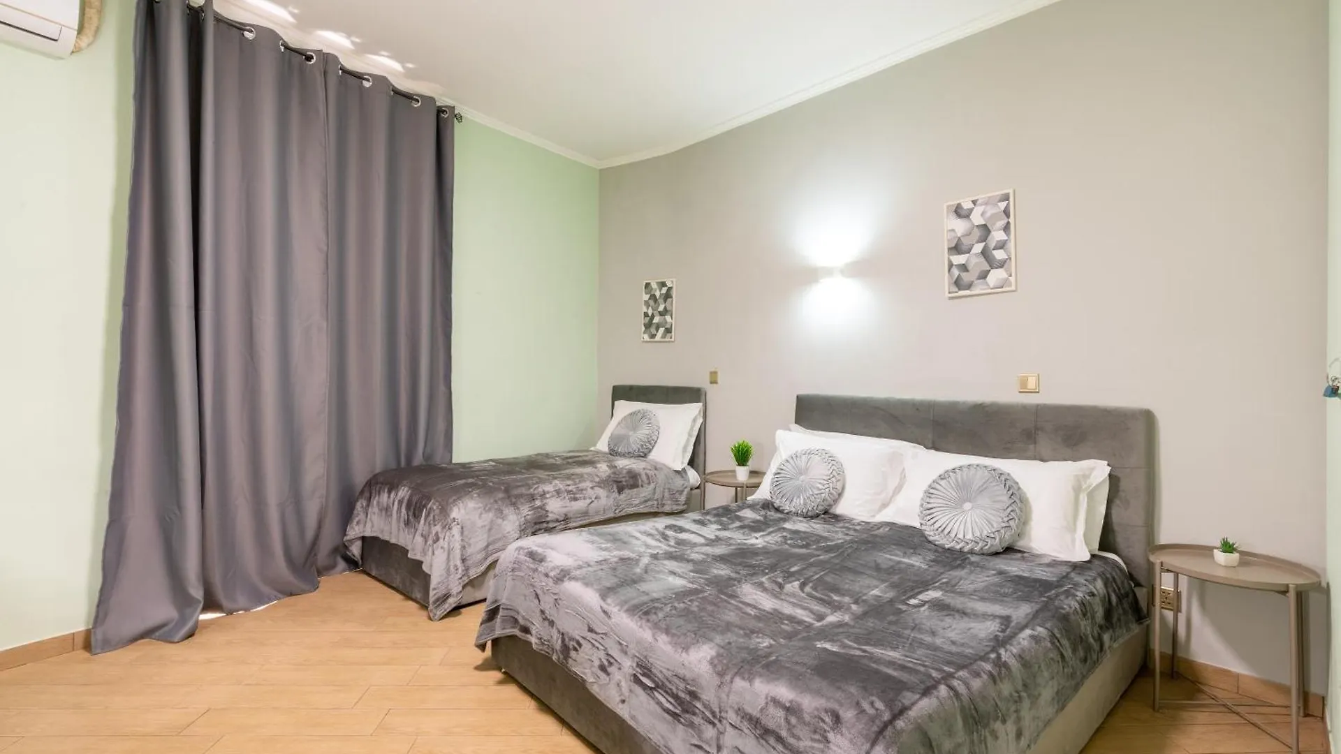 Leoni Di Giada Guesthouse - Close To Central Station Rome