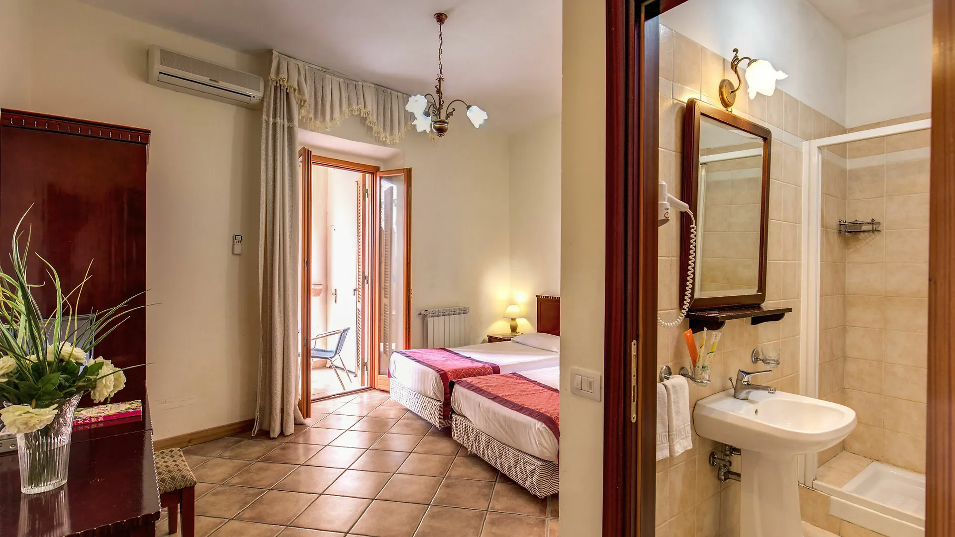 Leoni Di Giada Guesthouse - Close To Central Station Roma